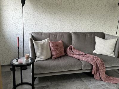 Kleiner Beistelltisch aus Holz